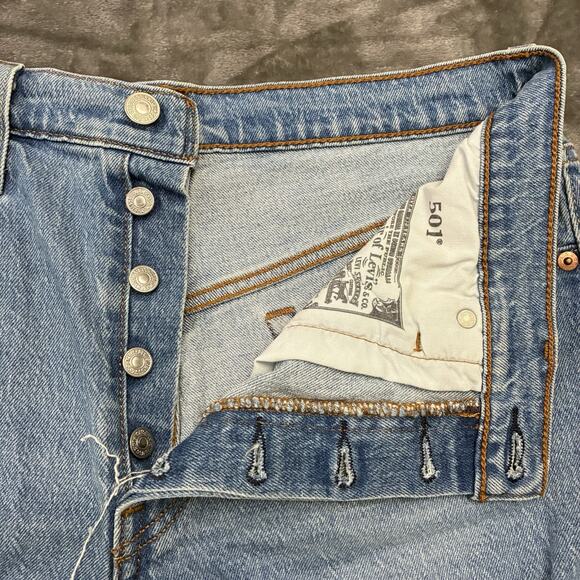 Levi's 501 Shorts Womens Sz.30 Blue Denim Raw Hem Daisy Duke Button Fly - Picture 2 of 9